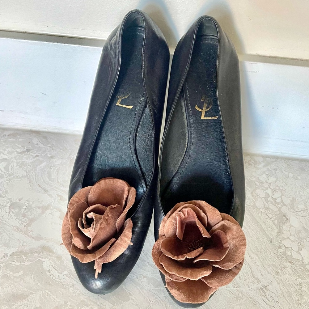 Yves Saint Laurent AUTHENTIC shoes size 38.5